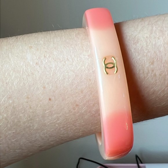 Vintage CHANEL CC Gradient Bangle Bracelet Resin Narrow 01A - Picture 2 of 8